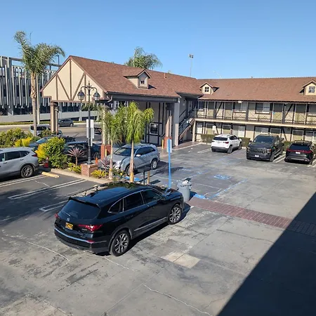 Cabana Inn & Suites-3